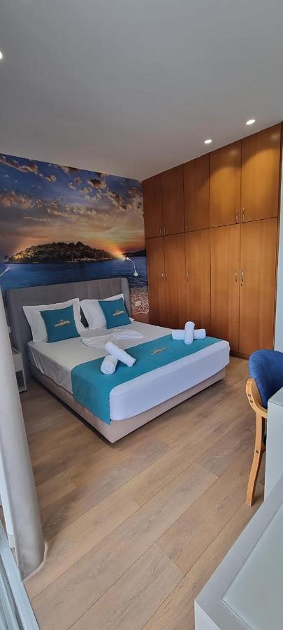 Suncoast Rooms Port Side Sarandë Exteriör bild