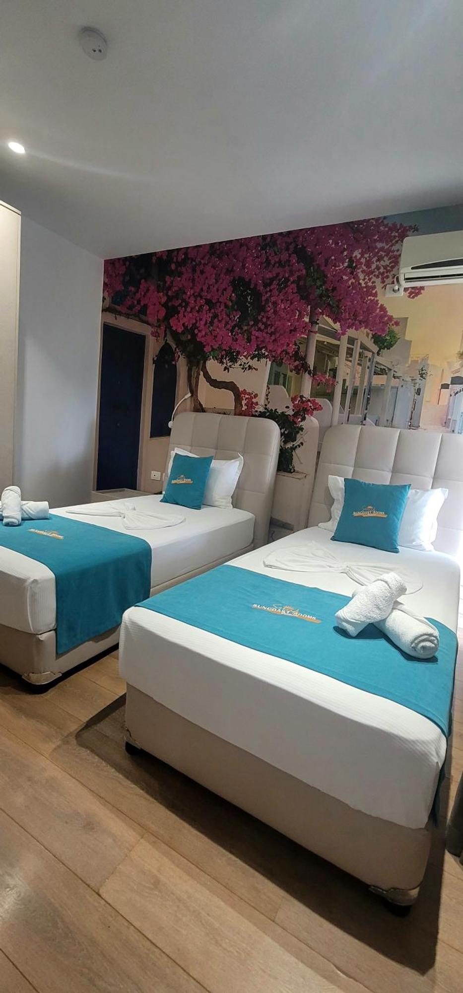 Suncoast Rooms Port Side Sarandë Exteriör bild