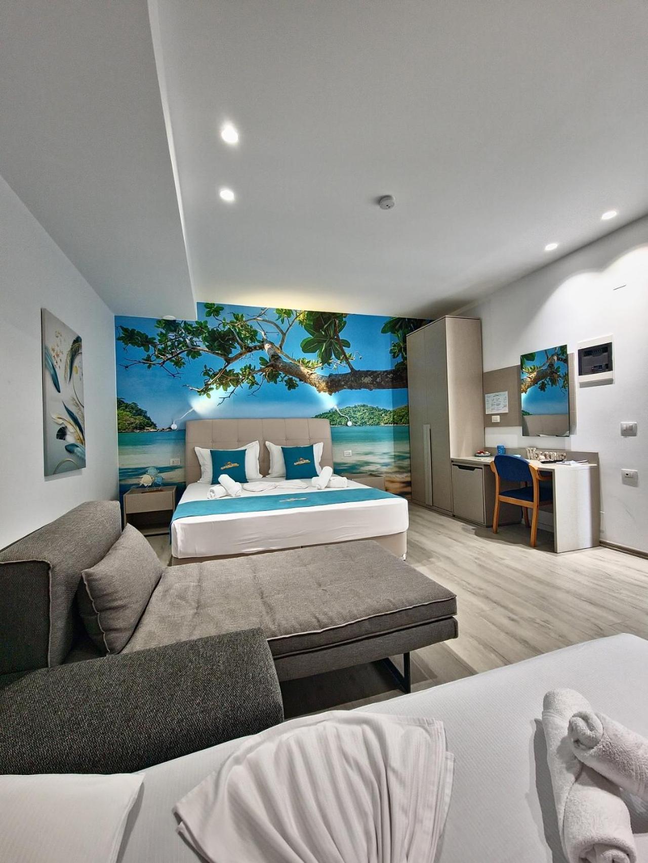 Suncoast Rooms Port Side Sarandë Exteriör bild